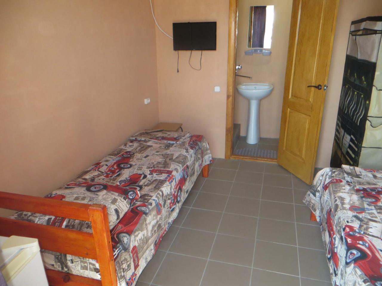 Monte Karlo Hotel Zaliznyy Port Bagian luar foto